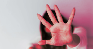 En tiempos de violencia intrafamiliar dos textos que nos acerca a esta realidad