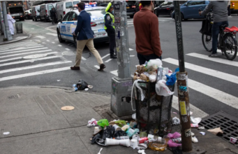 Una forma equivocada de vivir en sociedad Una ciudad que vive de su buena imagen ante el mundo, hoy deteriorada por la falta se civismo de algunos de sus residentes.