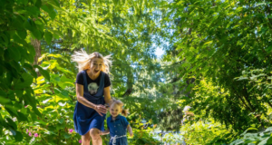 Tan natural y tan propio de los humanos: caminar
