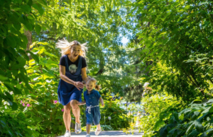 Tan natural y tan propio de los humanos: caminar