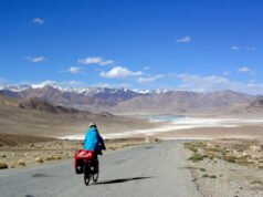 Pasaporte, alforjas y una bicicleta: la feliz locura de viajar despacio