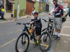 La bicicleta escenario y pretexto para construir una relación entre padre e hijo.