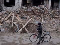 La humanidad: entre la bicicleta y el misil