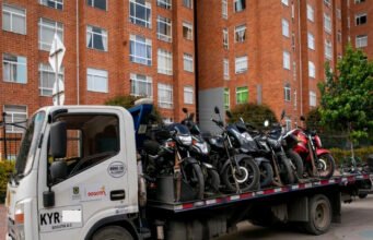 ¡Motociclistas invasores! La ciclorruta no es una autopista con descuento